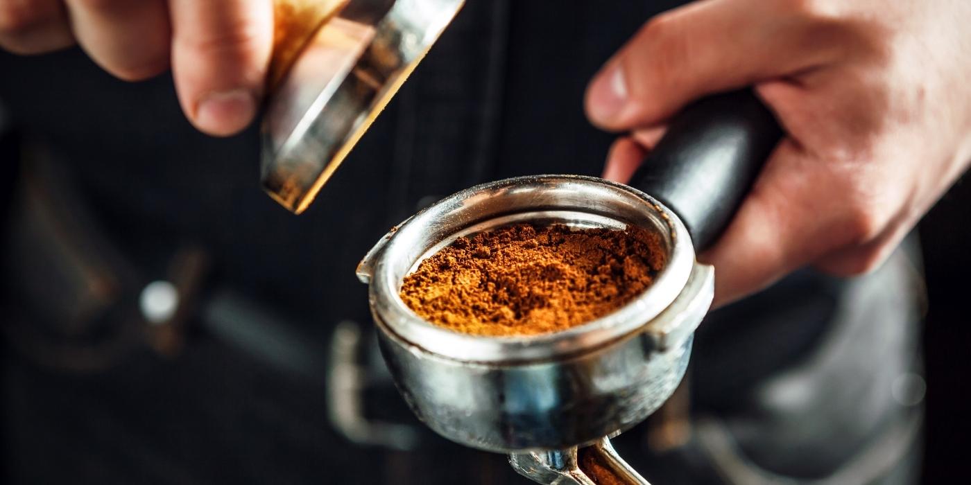 参宮橋「yoshida coffee sangubashi」オープン！バリスタ界のレジェンド "ヨシさん" が淹れるコーヒーを味わえる、お洒落な空間。