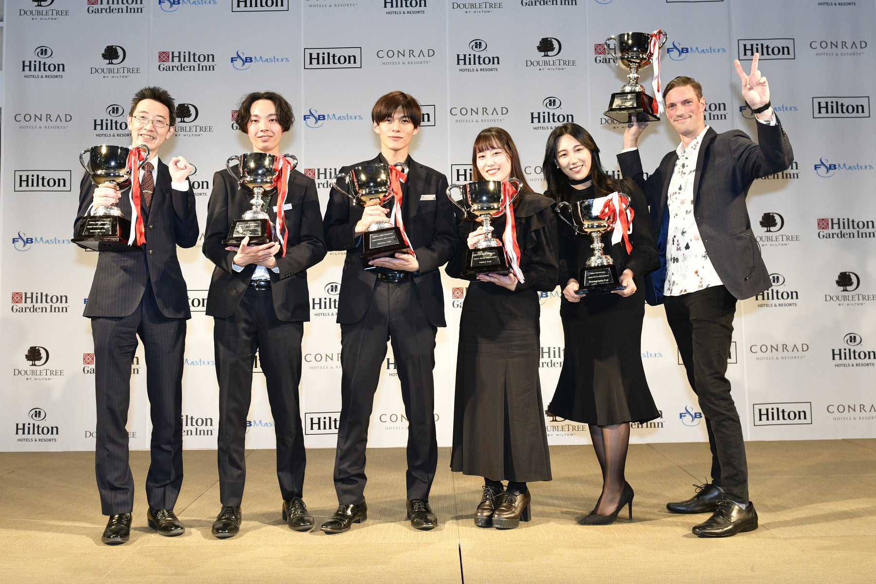 ヒルトン「F&Bマスターズ 2022」決勝大会のユニフォームを最新のChef Worksコックコートでスポンサード。