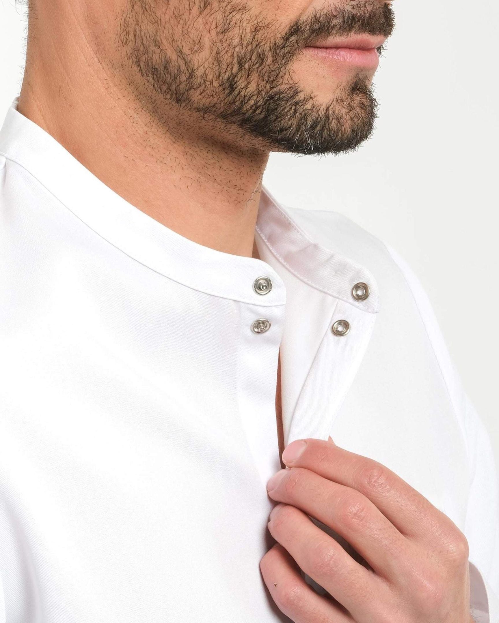 【BRAGARD】メンズ 「ITHURRIA（イトゥーリア）」 ホワイト バンドカラー 長袖 スナップボタン コックコート｜Chef Works Japan