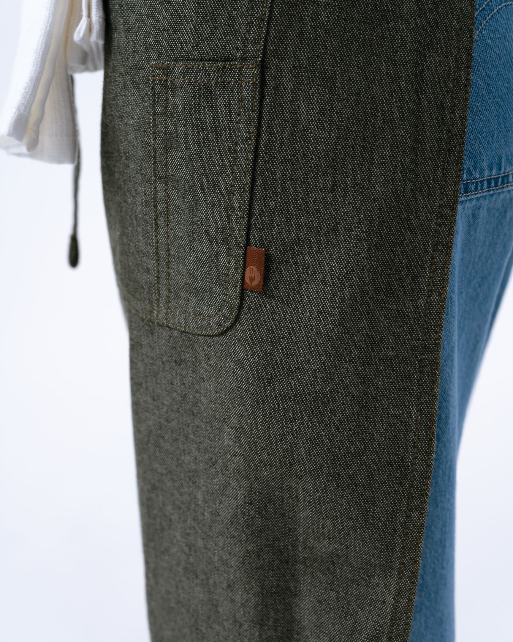 ユーティリティ 綿100% オックスフォード オリーブ ナチュラル 《レギュラー》 胸当て エプロン｜Chef Works Japan