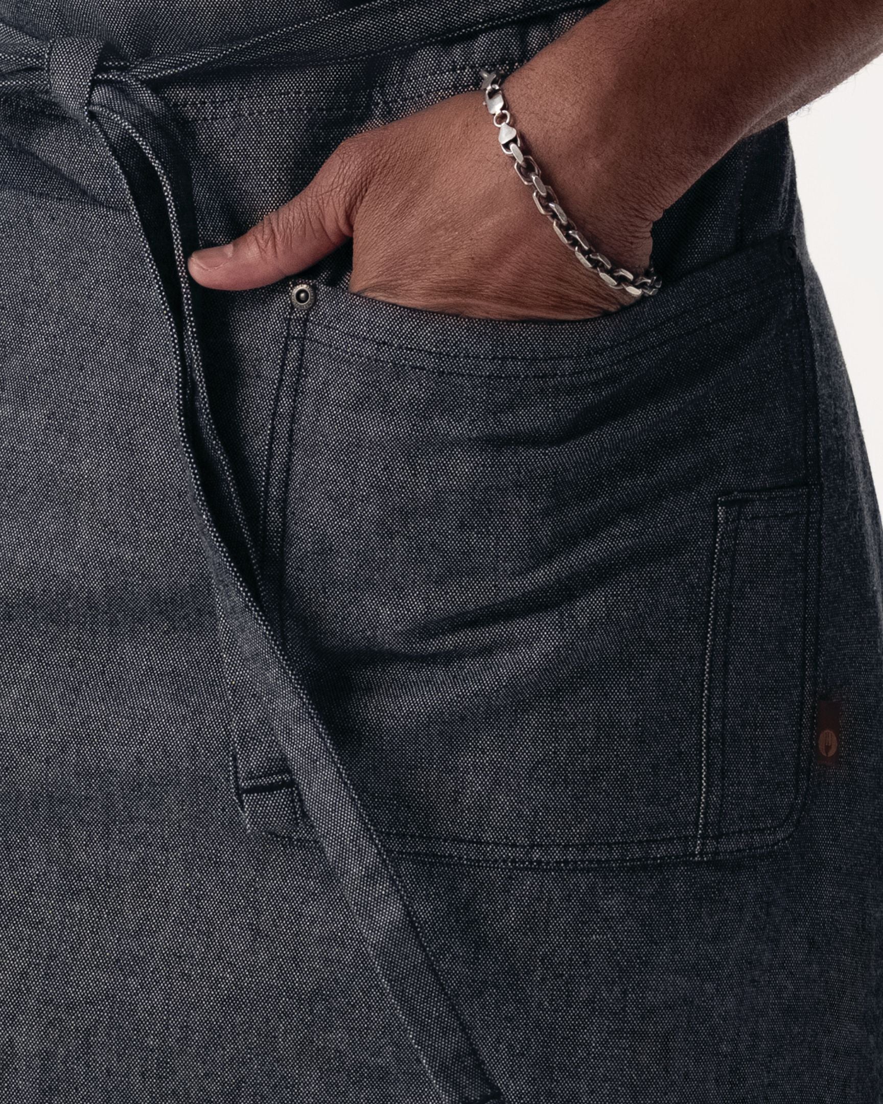 ユーティリティ 綿100% オックスフォード ブラック ナチュラル ミドル サロン（前掛け） エプロン｜Chef Works Japan